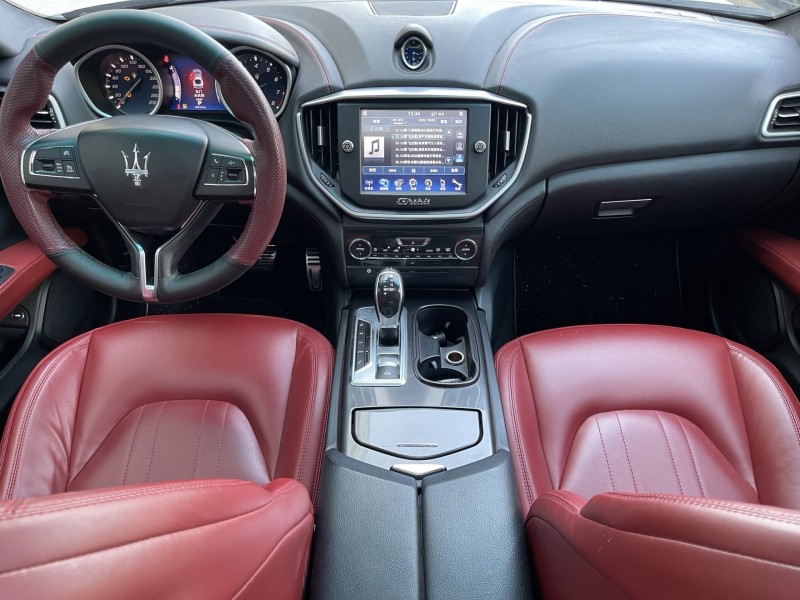 济宁15年玛莎拉蒂Ghibli6