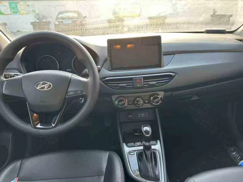 济南19年现代悦动5