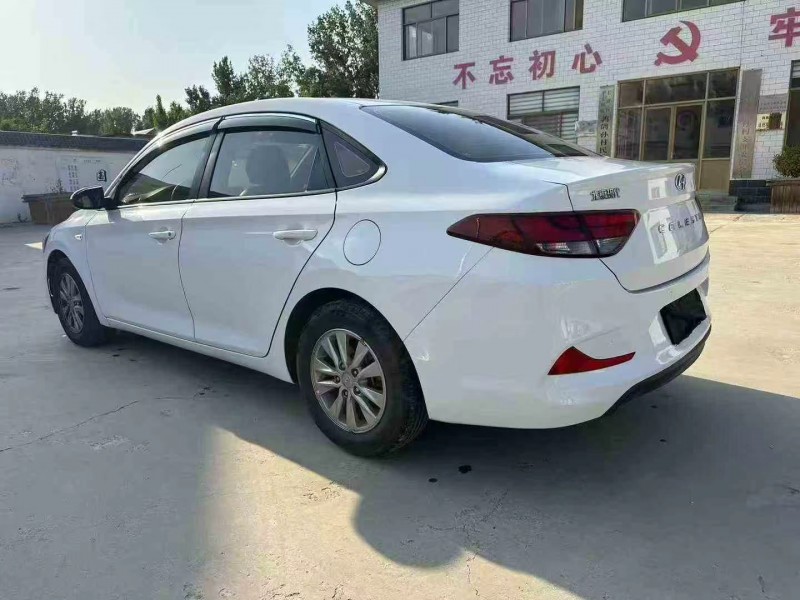 济南19年现代悦动8