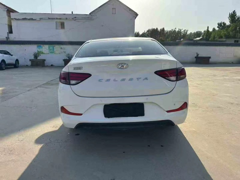 济南19年现代悦动9