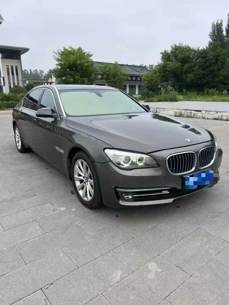 济南13年宝马7系3
