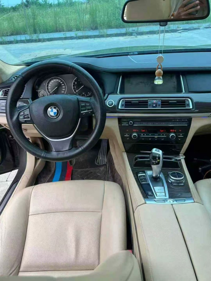 济南13年宝马7系5