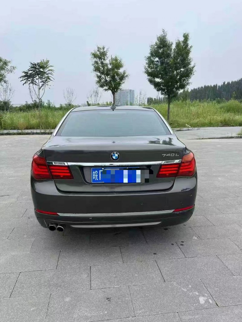 济南13年宝马7系8