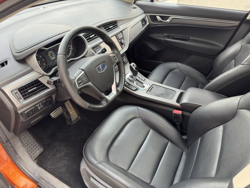 济宁16年吉利帝豪4