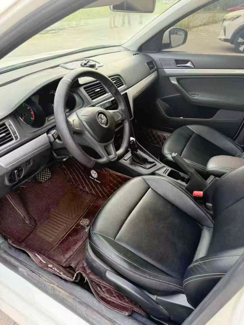 济南18年大众朗逸6