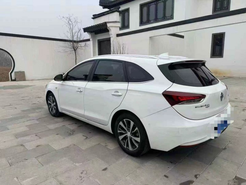 济南18年别克英朗8