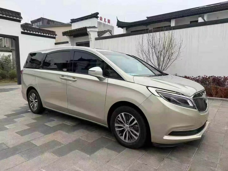 济南19年别克GL82