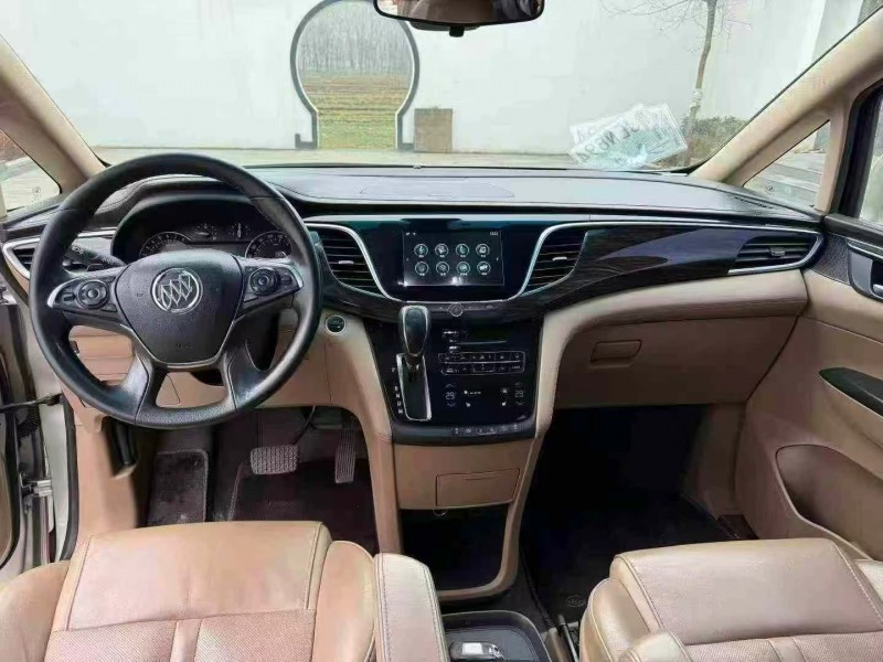 济南19年别克GL84