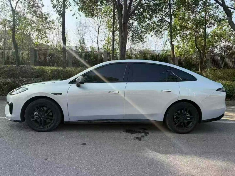 娄底25年传祺埃安RT7