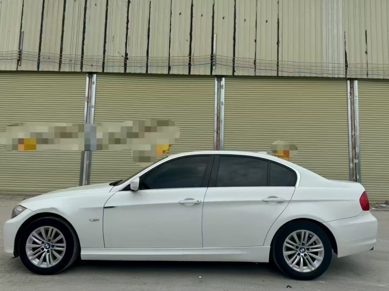 济南12年宝马3系8