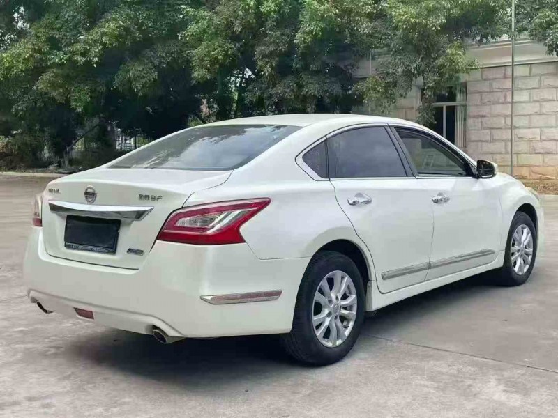 三明15年日产天籁9