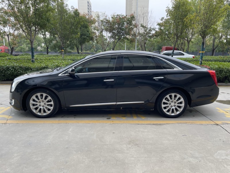 济宁17年凯迪拉克XTS7