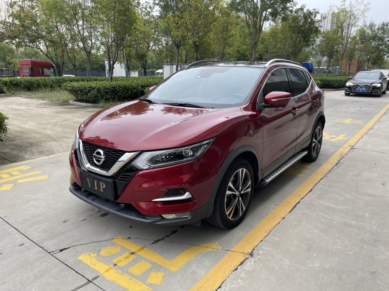 济宁21年日产逍客3