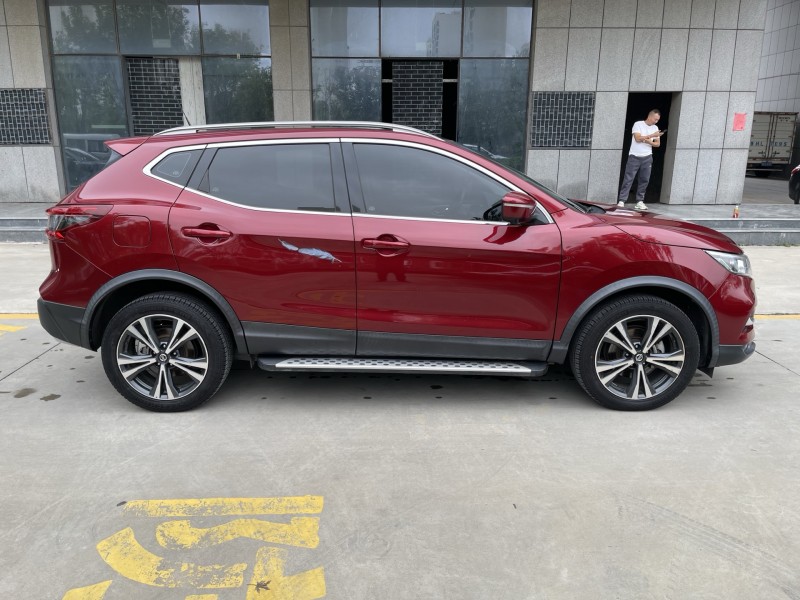 济宁21年日产逍客8