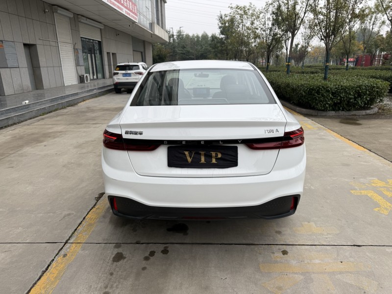 济宁24年吉利几何9