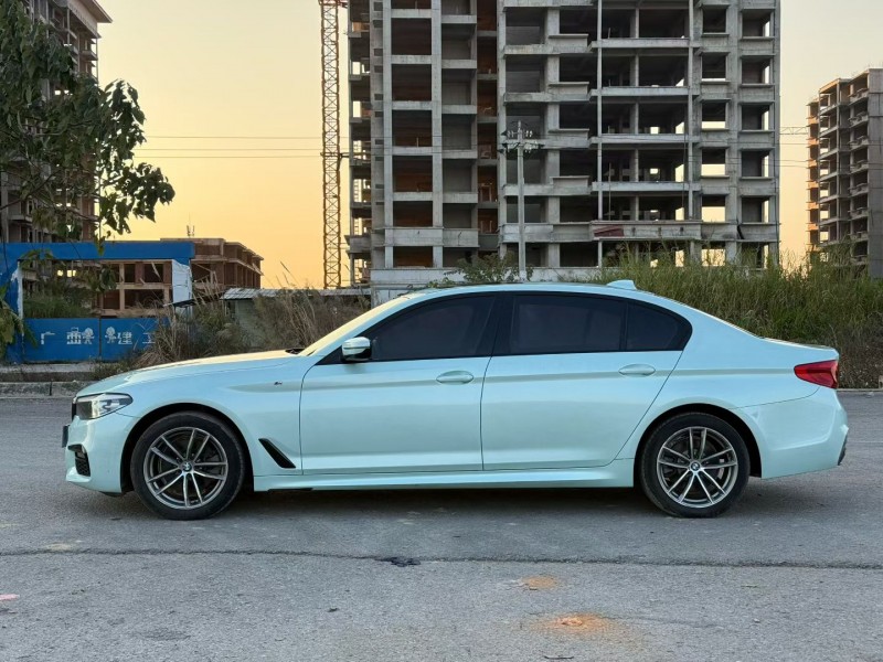 柳州19年宝马5系8