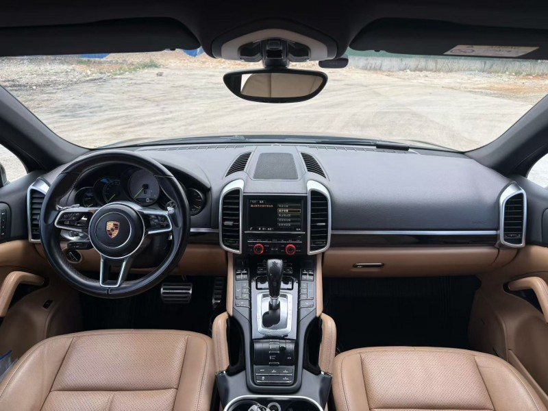 柳州16年保时捷卡宴9