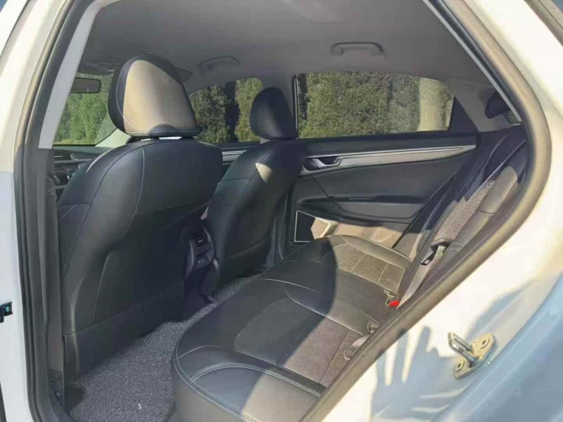 滨州24年吉利帝豪9