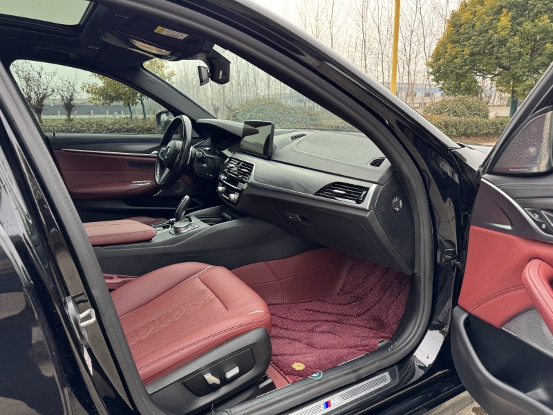 盐城22年宝马5系8