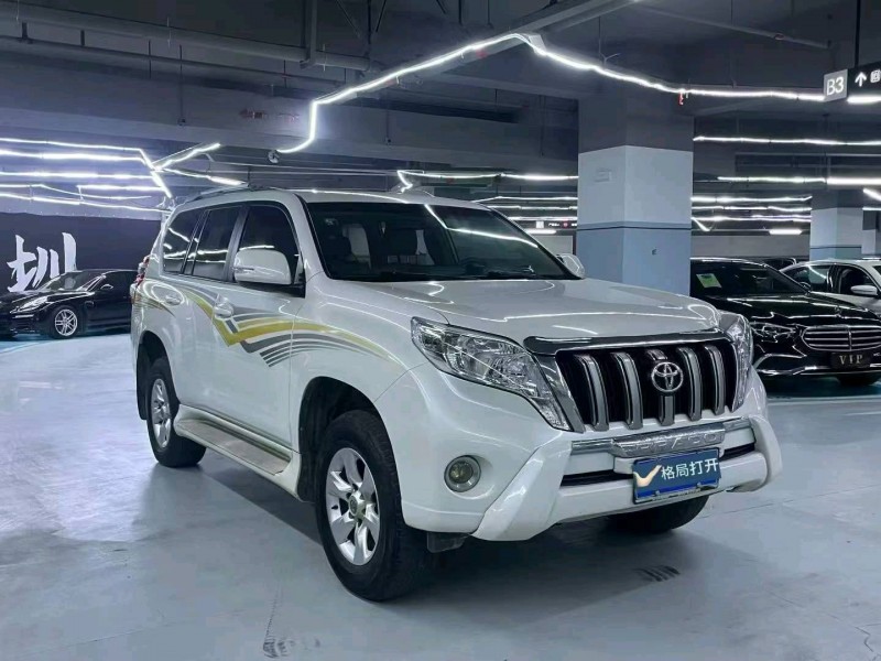 广州18年丰田普拉多2