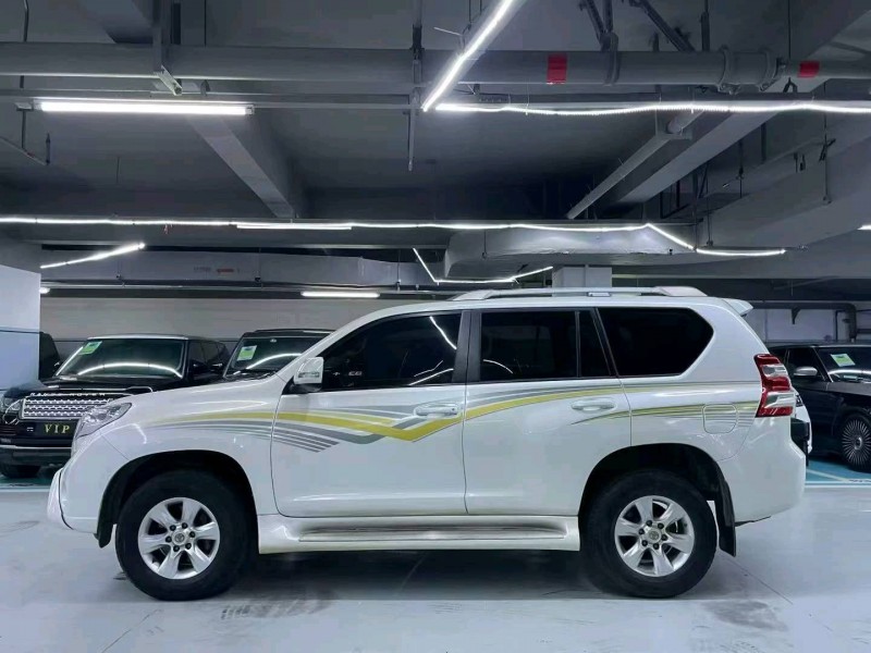 广州18年丰田普拉多7