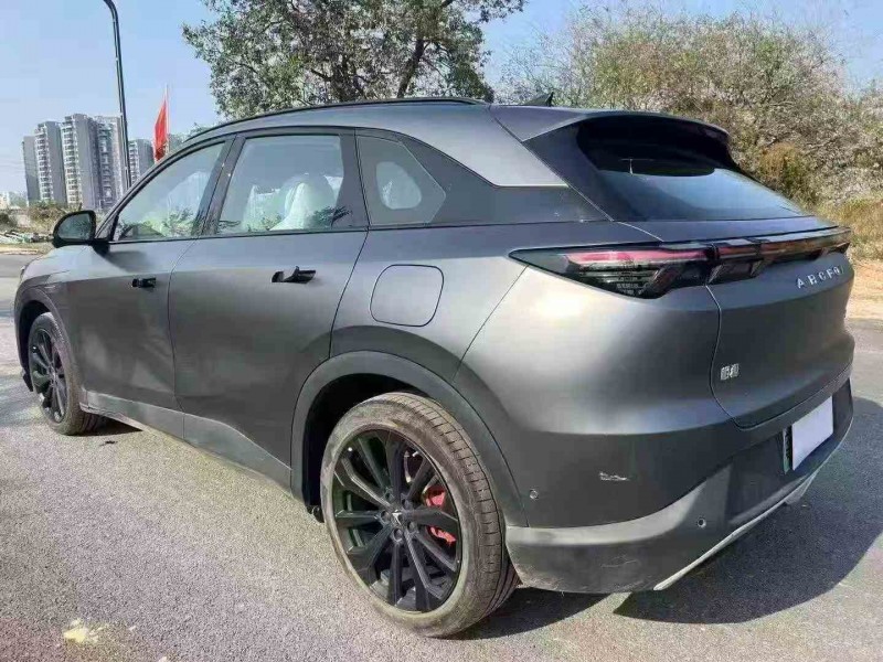 深圳24年极狐汽车阿尔法7