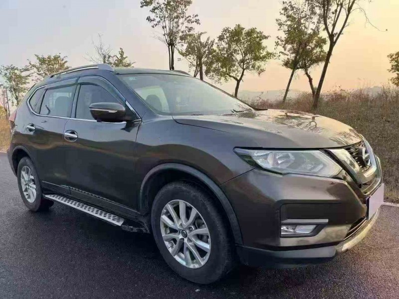 深圳20年日产奇骏2