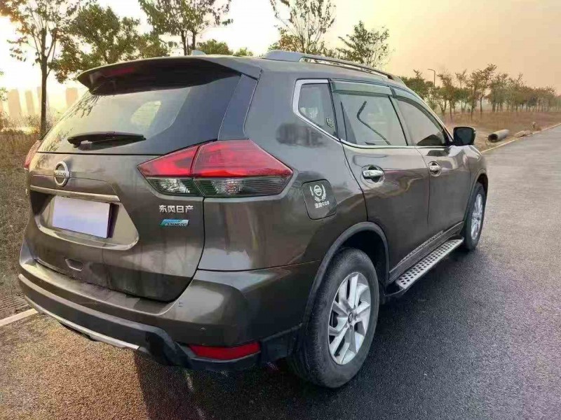 深圳20年日产奇骏7