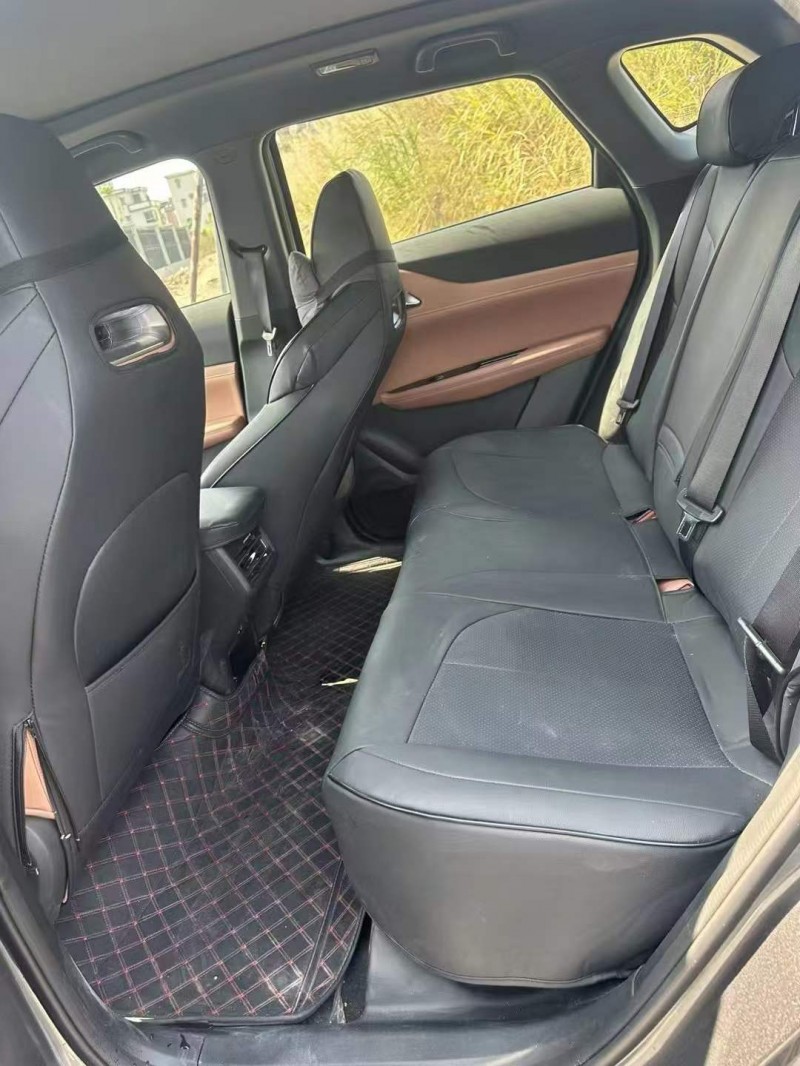 广州25年长安汽车UNI7