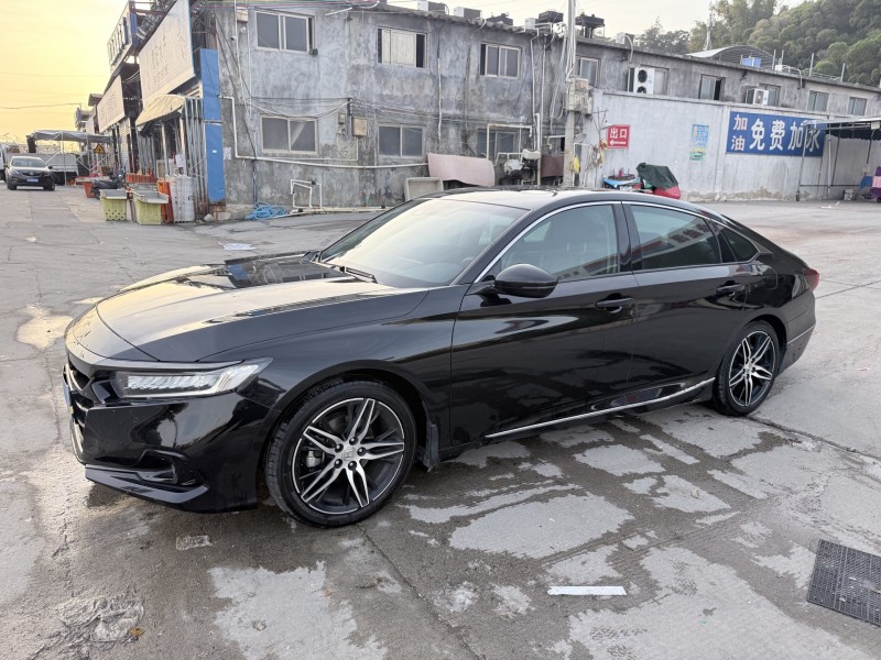 潮州22年本田雅阁2