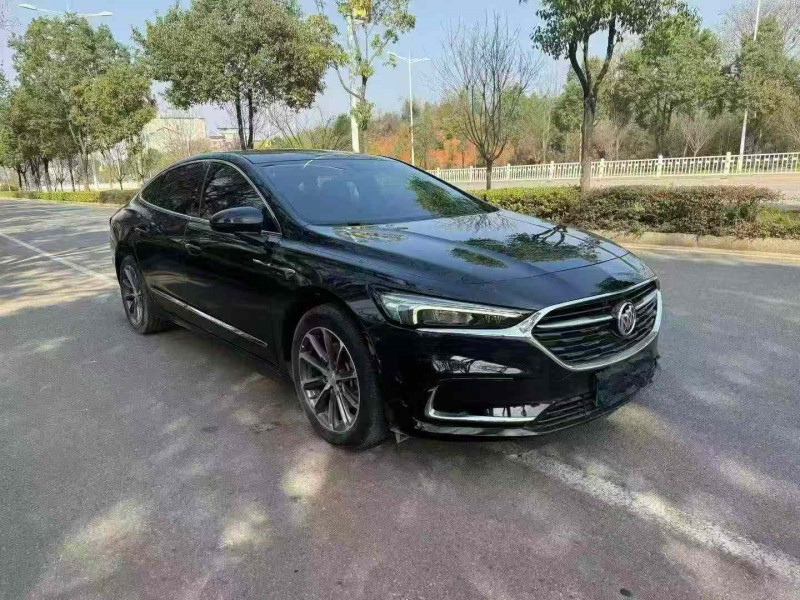 娄底22年别克君越3