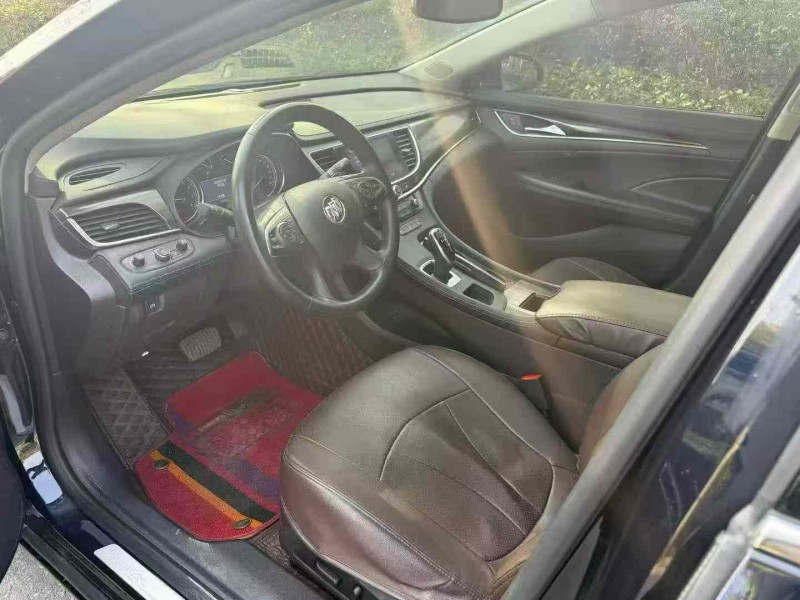 娄底22年别克君越4