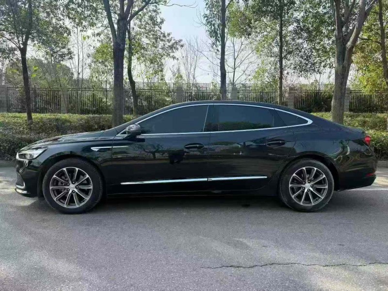 娄底22年别克君越6