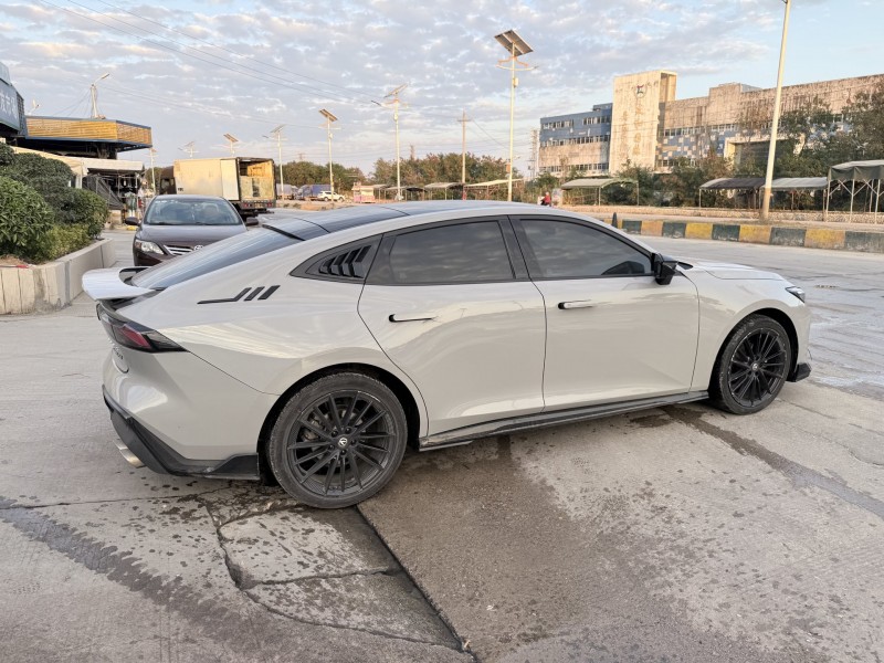 潮州23年长安汽车UNI8