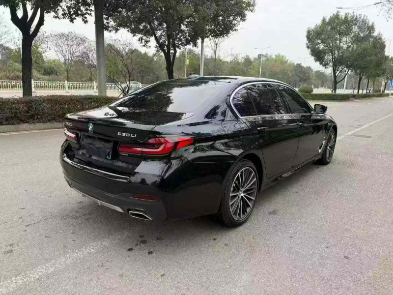 娄底22年宝马5系8