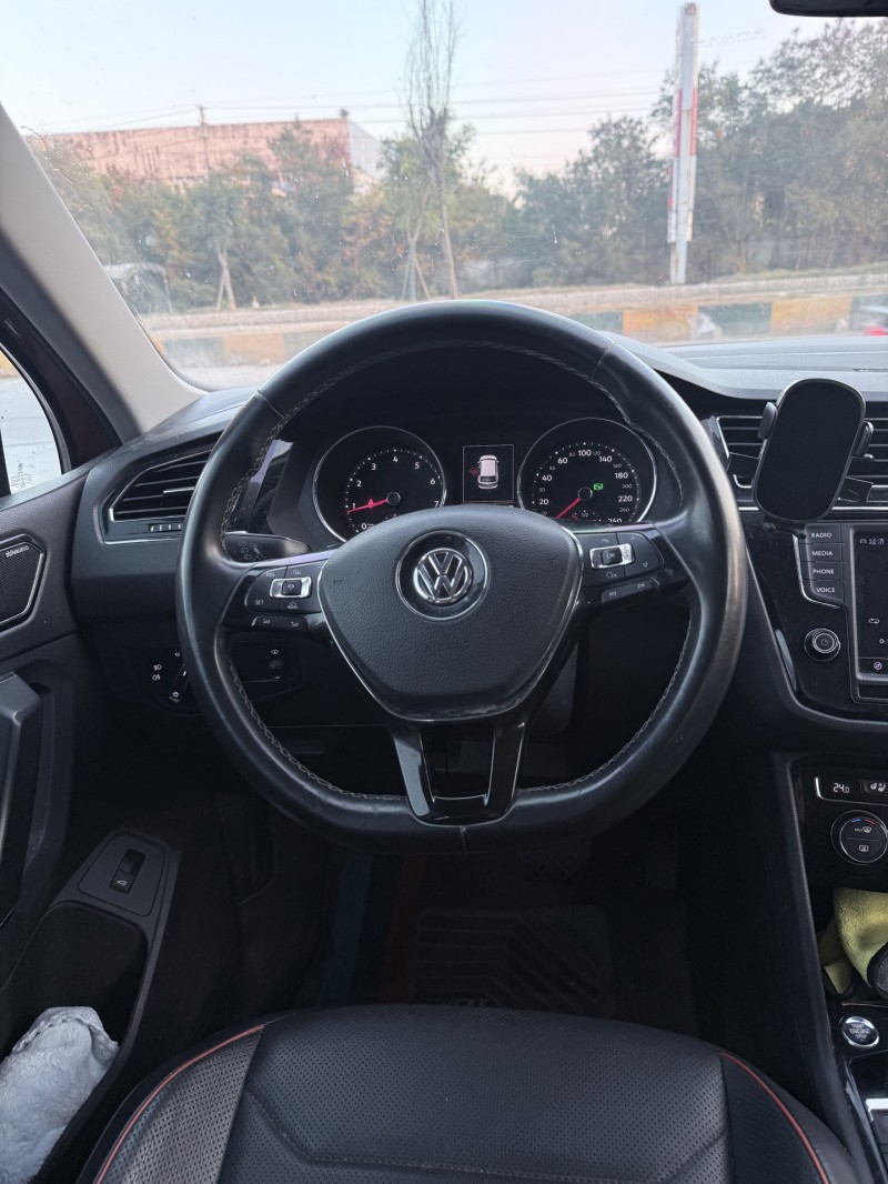 潮州17年大众途观6