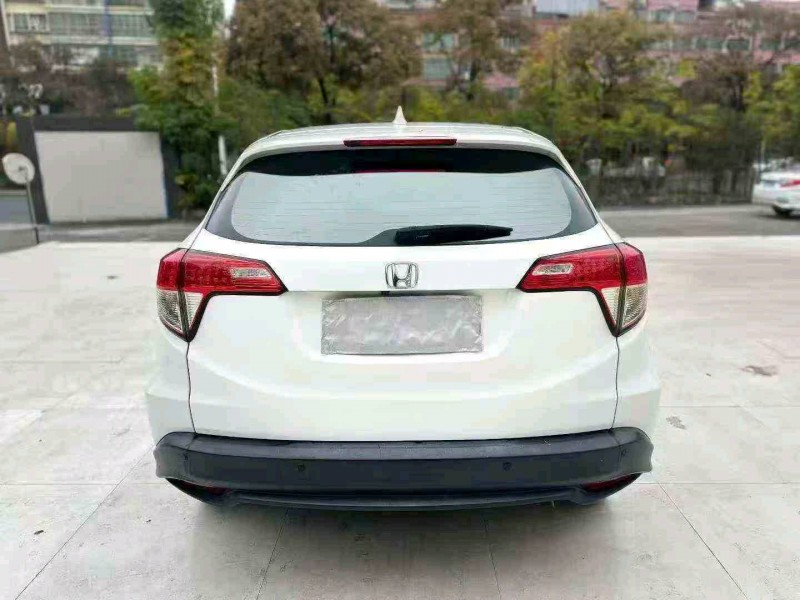 广州21年本田缤智8