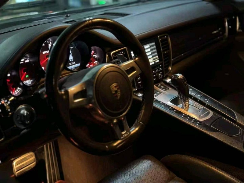 福州15年保时捷帕拉梅拉6