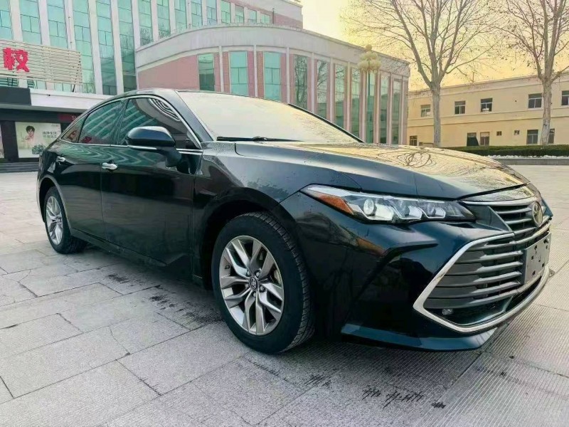 潍坊21年丰田亚洲龙3