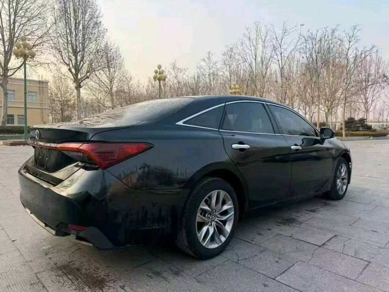 潍坊21年丰田亚洲龙9