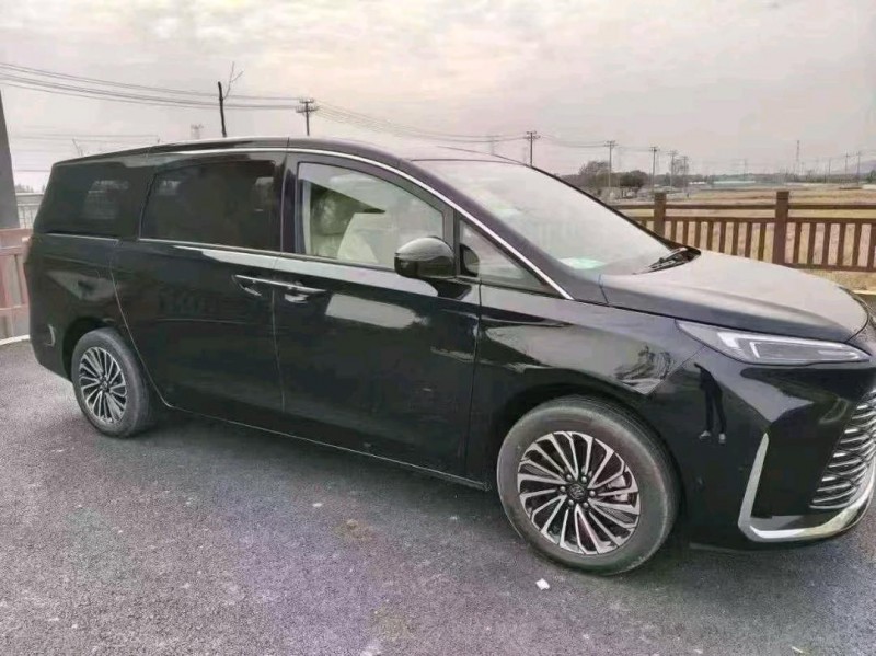 金华25年别克GL82