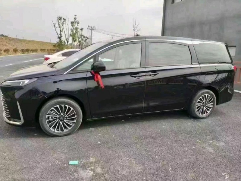 金华25年别克GL83