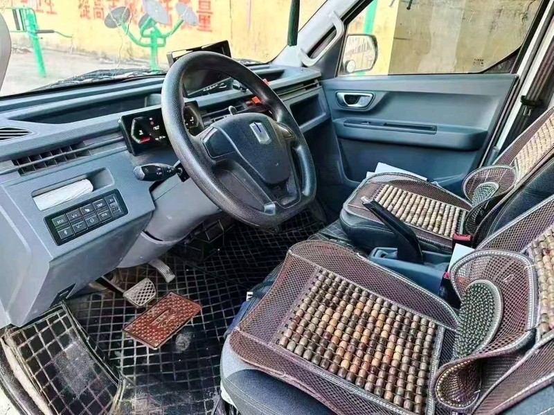 潍坊23年吉利星享8