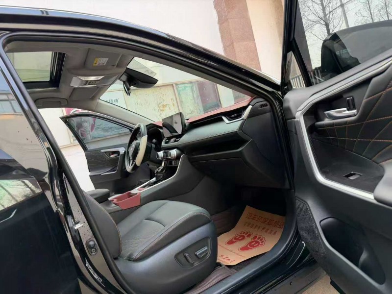 徐州25年丰田RAV4荣放6