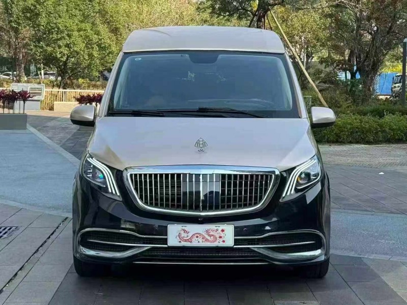 佛山18年奔驰威霆1