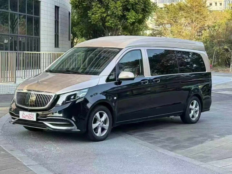 佛山18年奔驰威霆2