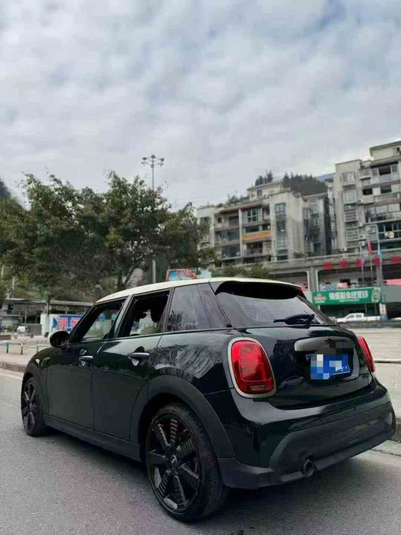 重庆23年宝马迷你7