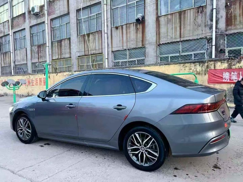 青岛23年比亚迪秦7