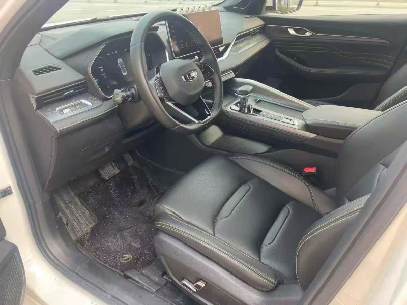 济宁23年吉利星瑞4