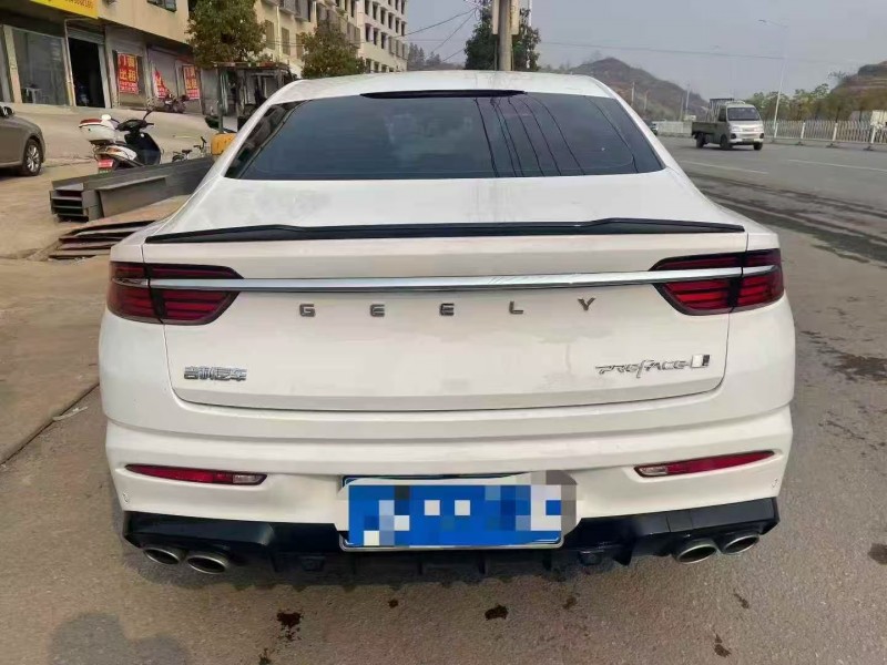 济宁23年吉利星瑞9